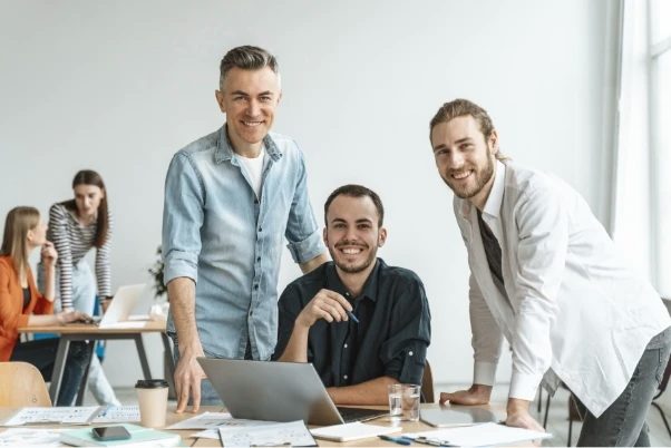 personas en el área de trabajo
